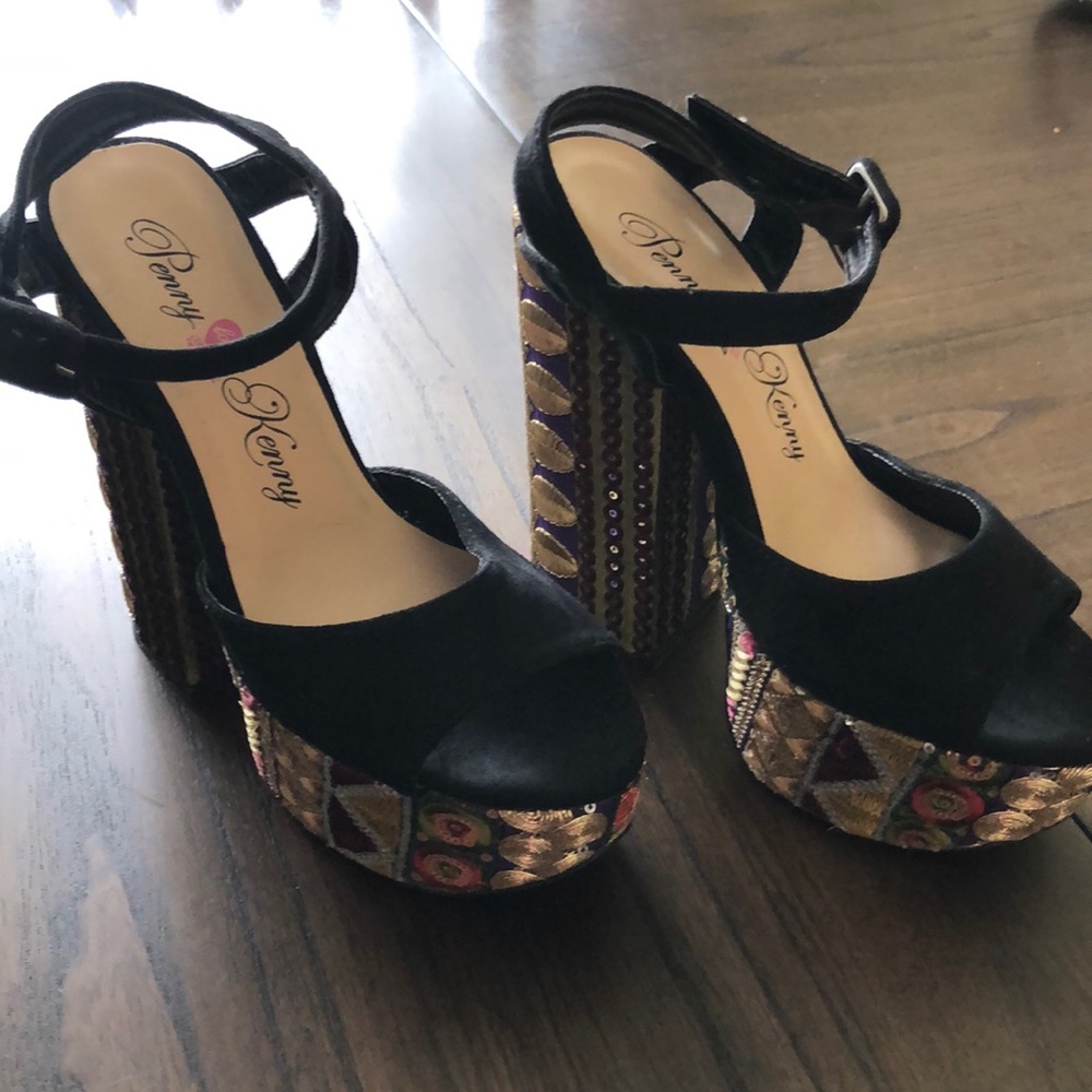 Heels - Picture 6 of 6